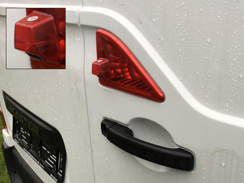 Bakkamera Kit til Renault, Nissan & Opel – Sikker Parkering!